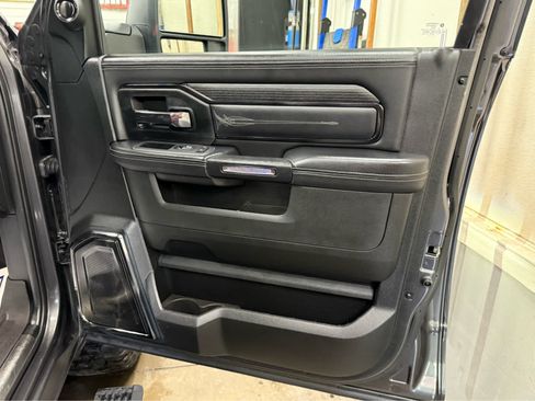 Used 2024 RAM 2500 Limited AWD/4WD image 30