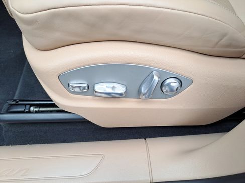 Certified 2021 Porsche Macan image 23