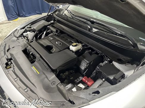 Used 2017 INFINITI QX60 Luxe w/ Premium Plus Package image 39