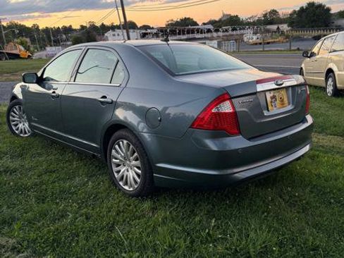Used 2011 Ford Fusion Hybrid w/ 502A Rapid Spec Order Code FWD image 6
