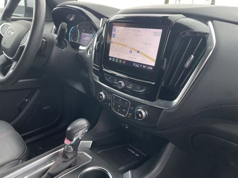 Used 2022 Chevrolet Traverse RS w/ LPO, Roadside Safety Package image 29
