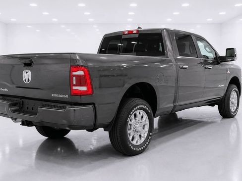 Used 2024 RAM 2500 Laramie AWD/4WD image 5