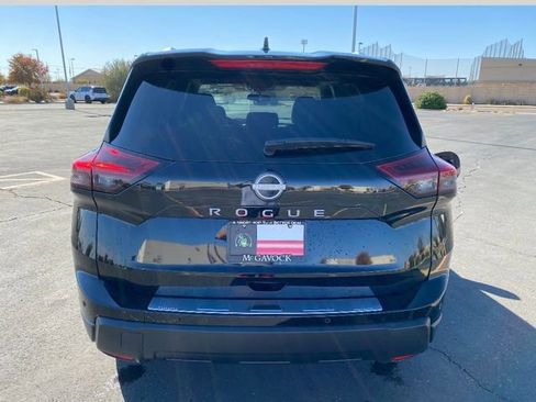 New 2026 Nissan Rogue SV image 5