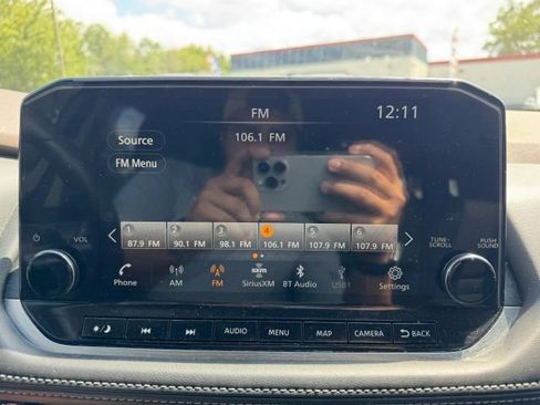 Used 2021 Nissan Rogue SL w/ Premium Package AWD/4WD image 14