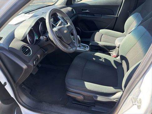 Used 2011 Chevrolet Cruze LT image 15