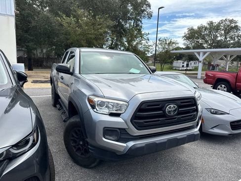 Used 2019 Toyota Tacoma SR w/ SX Package RWD image 3