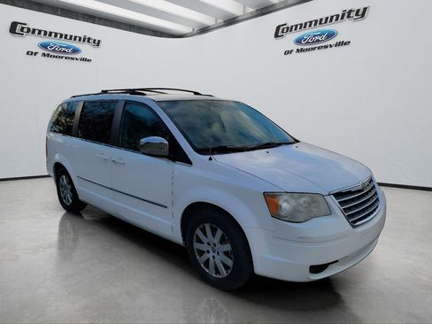 Used 2010 Chrysler Town & Country Touring Plus w/ Premium Group image 3