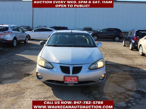 Used 2005 Pontiac Grand Prix w/ Drivers Plus Package image 2