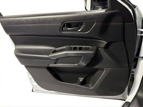 Used 2025 Nissan Pathfinder Rock Creek image 20