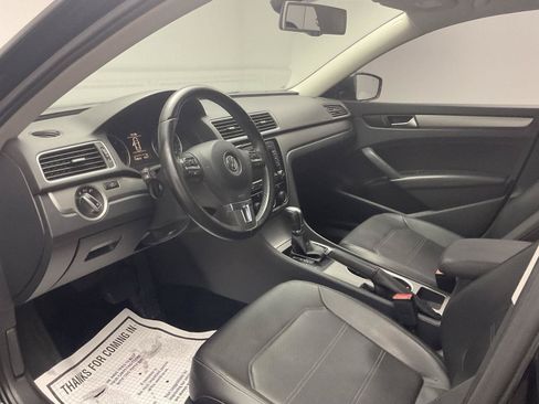 Used 2014 Volkswagen Passat TDI SE FWD image 11