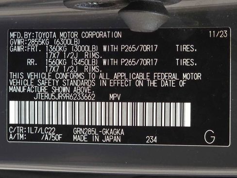 Used 2024 Toyota 4Runner TRD Off-Road Premium w/ Moonroof Package AWD/4WD image 32