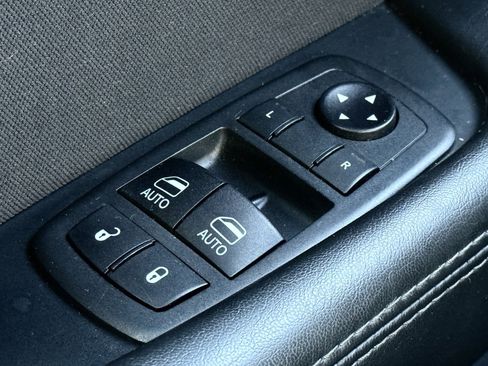 Used 2020 Dodge Challenger R/T Scat Pack w/ Shaker Package image 32