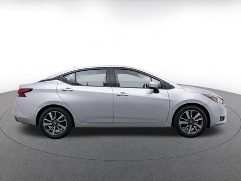 Used 2025 Nissan Versa SV FWD image 10