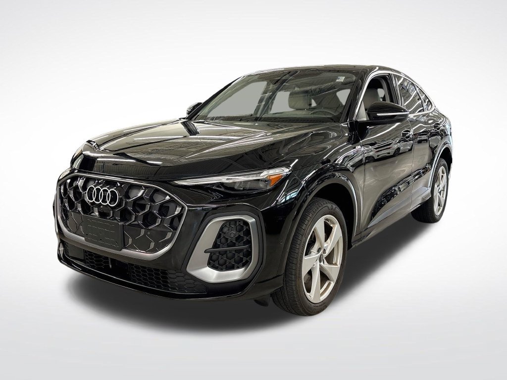 Used 2025 Audi Q5 Premium Plus w/ Premium Plus AWD/4WD image 1