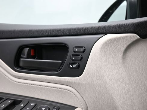 Certified 2026 Honda Odyssey EX-L image 18