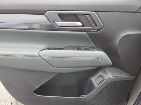 New 2026 GMC Terrain AT4 w/ Technology Package II AWD/4WD image 32