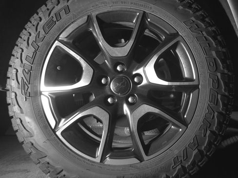 Used 2025 Jeep Compass Trailhawk image 15