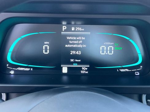 Used 2026 Hyundai Elantra Hybrid FWD image 33