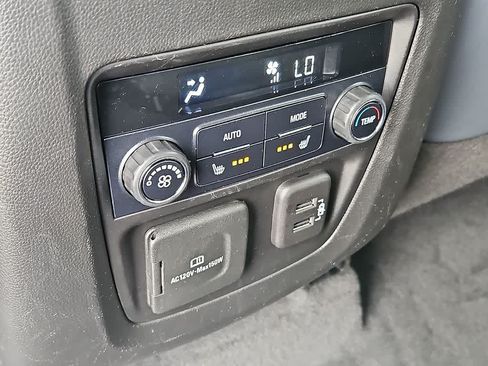 Used 2020 Buick Enclave Premium w/ Surround and Sites Package FWD image 28