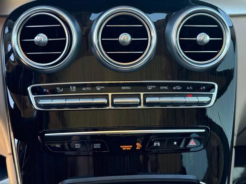 Used 2022 Mercedes-Benz GLC 300 image 28