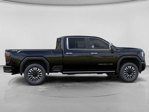 New 2026 GMC Sierra 3500 Denali Ultimate w/ LPO, Black Badging Package image 5