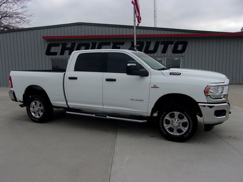 Used 2024 RAM 2500 Big Horn w/ Off Road Package image 2