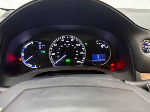 Used 2014 Lexus CT 200h FWD image 28