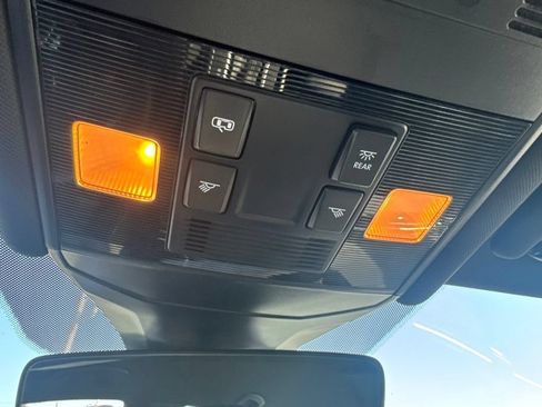 Used 2025 Volkswagen Jetta Sport FWD image 19