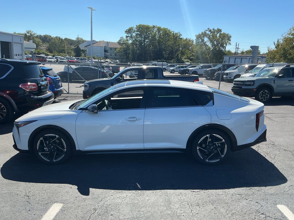Used 2025 Kia K4 GT-Line w/ GT-Line Premium Package FWD image 8