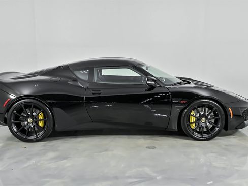 Used 2021 Lotus Evora image 14