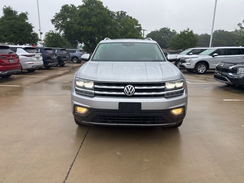 Used 2019 Volkswagen Atlas SEL image 2
