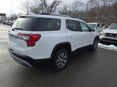Used 2023 GMC Acadia SLE w/ Driver Convenience Package image 5
