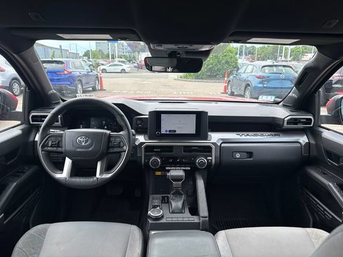 Used 2025 Toyota Tacoma SR5 AWD/4WD image 11