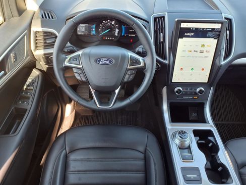 Used 2024 Ford Edge SEL w/ Convenience Package image 6