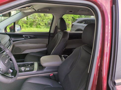 New 2026 Kia Carnival LXS FWD image 17