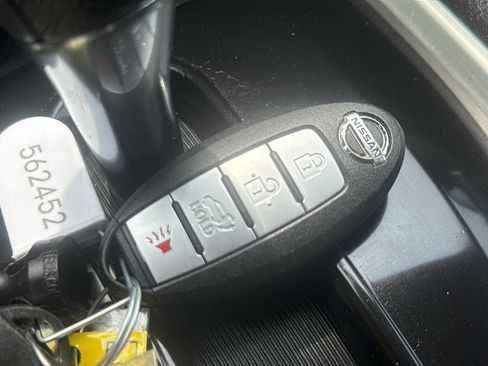Used 2016 Nissan Rogue SL AWD/4WD image 36