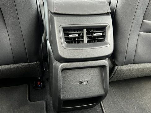 Used 2026 Chevrolet Equinox EV RS FWD image 34