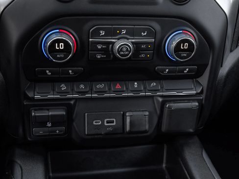 Used 2019 Chevrolet Silverado 1500 LT Trail Boss AWD/4WD image 29