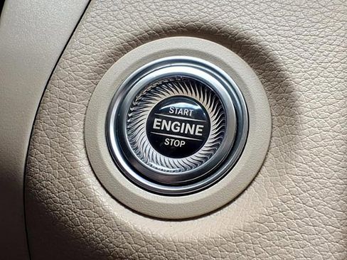 Used 2021 Mercedes-Benz GLC 300 image 26