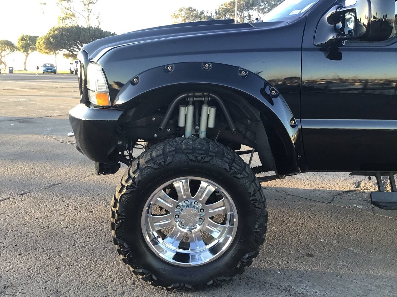 Used 2001 Ford Excursion XLT AWD/4WD image 9