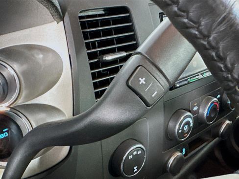 Used 2014 GMC Sierra 2500 SLE w/ Snow Plow Prep Package image 15