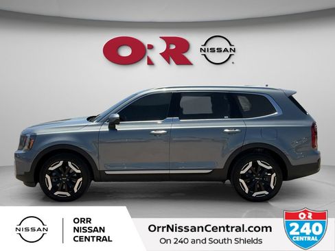 Used 2025 Kia Telluride S FWD image 8