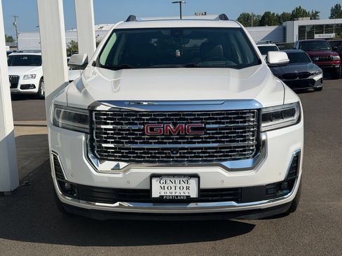 Used 2020 GMC Acadia Denali w/ Technology Package AWD/4WD image 2
