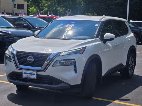 Used 2023 Nissan Rogue SV AWD/4WD image 5