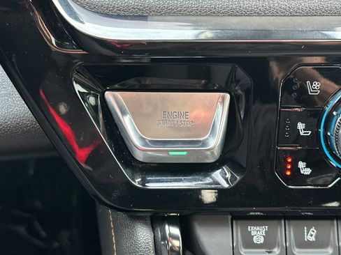 Used 2024 GMC Sierra 3500 AT4 w/ AT4 Premium Plus Package image 33