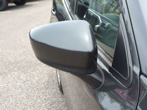 Certified 2019 Toyota Yaris L FWD image 12