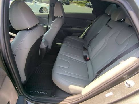 Used 2024 Hyundai Elantra Limited FWD image 34