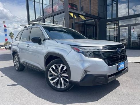 Used 2025 Subaru Forester Touring AWD/4WD image 1