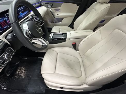 Certified 2025 Mercedes-Benz CLA 250 4MATIC image 9