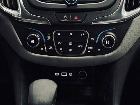 Used 2023 Chevrolet Equinox LT w/ Driver Convenience Package image 31